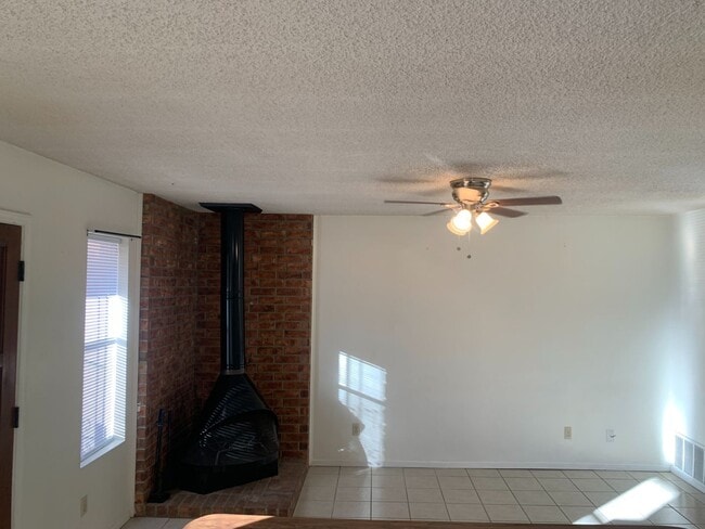 Photo - 2604 Miguel Pl Unit B
