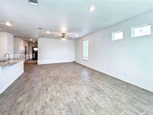 Photo - 621 Old Glory Rd