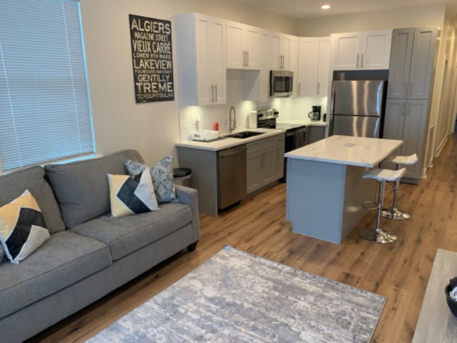 Building Photo - 1004 Verret St Rental