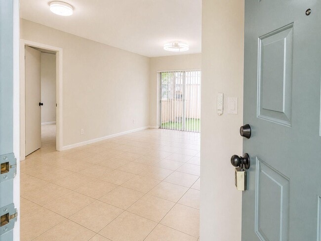 Photo - 2730 Forest Hills Blvd Unit 104