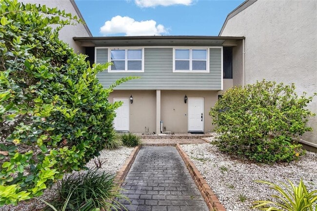 Building Photo - 1028 Apollo Beach Blvd Unit 11