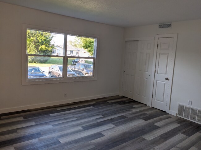 Photo - 502 W Market St Unit 103