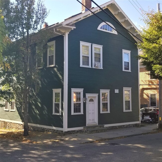 Photo - 32 Farewell St Unit 4