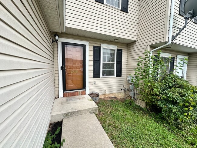 206 Lighthouse Dr