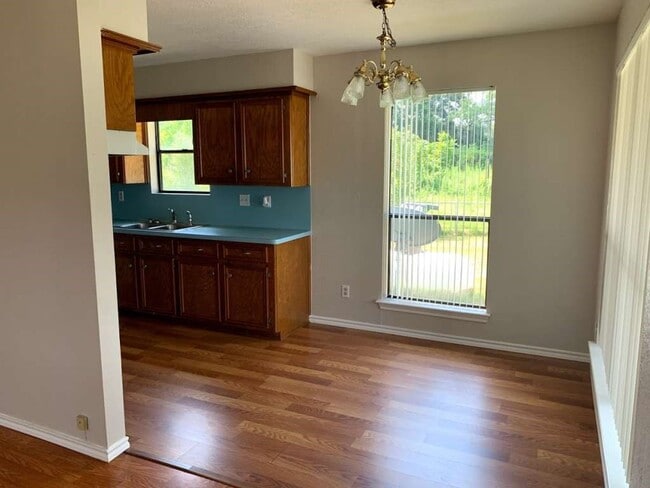62 Laurel Ct