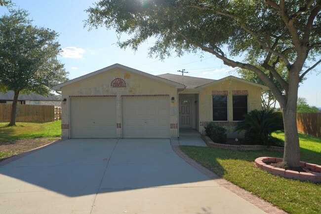 Building Photo - Immaculately upgraded and maintained home now available in Cibolo! Realtor Commission: $550