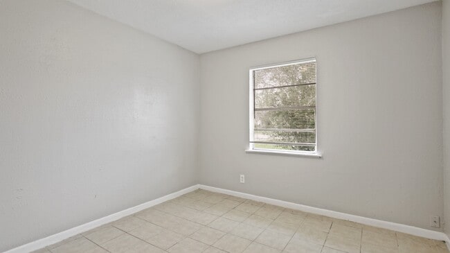 Photo - 612 Marshall