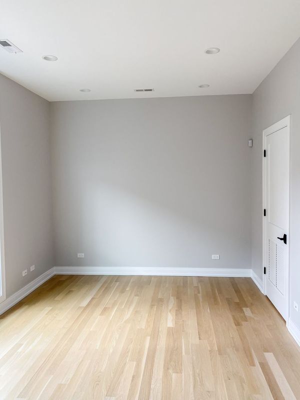 Photo - 1050 W Cornelia Ave Unit 202