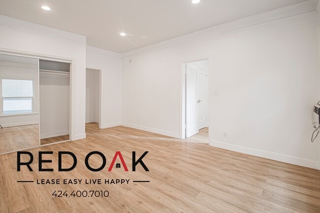 Photo - 1818 Whitley Ave Unidad 210