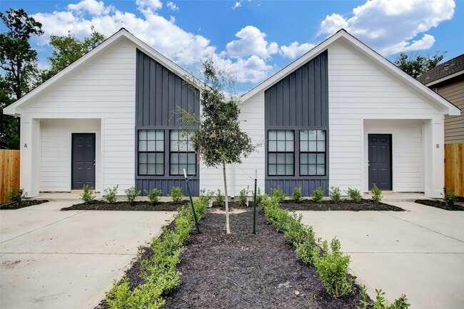 Building Photo - 8121 Claiborne St Rental