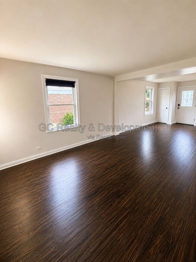 Photo - 707 Newcastle Ave