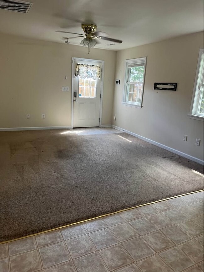 Photo - 108 Sabrina Ln