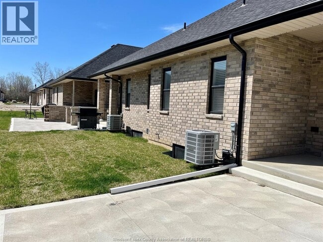 Photo - 402 Westcott Rd