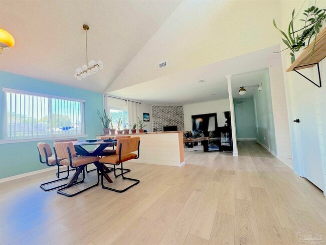 Photo - 3585 Riddick Dr