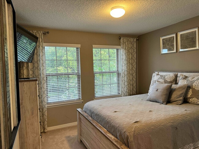 Photo - 6977 Heatherton Ct