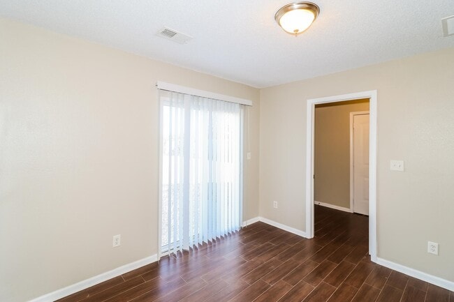 Photo - 4658 Sweet Whisper Ln