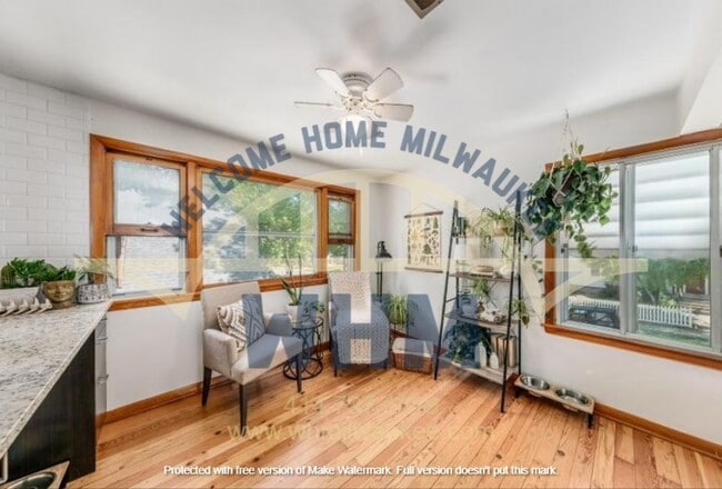 Photo - 3407 S Burrell St