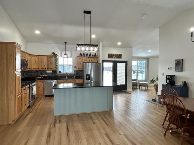 Photo - 40020 Selos Rd