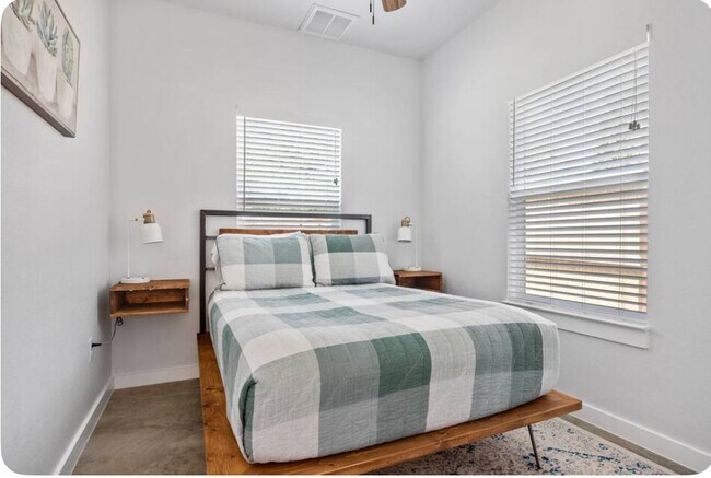 Photo - 1004 13th St