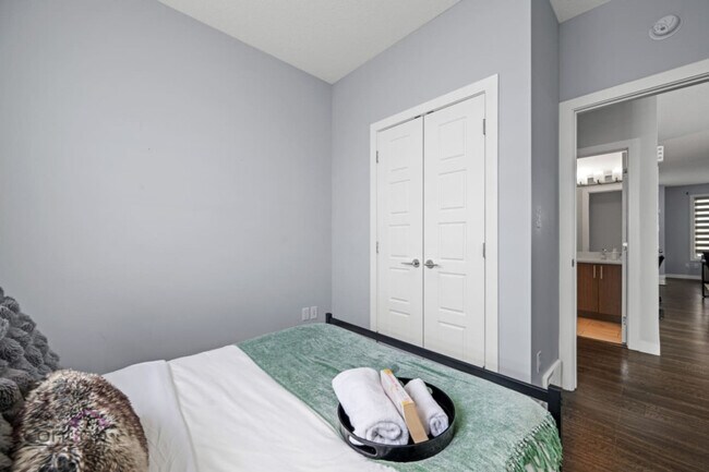 Photo - 10749-10792 92 St NW Unit SI ID1471308P