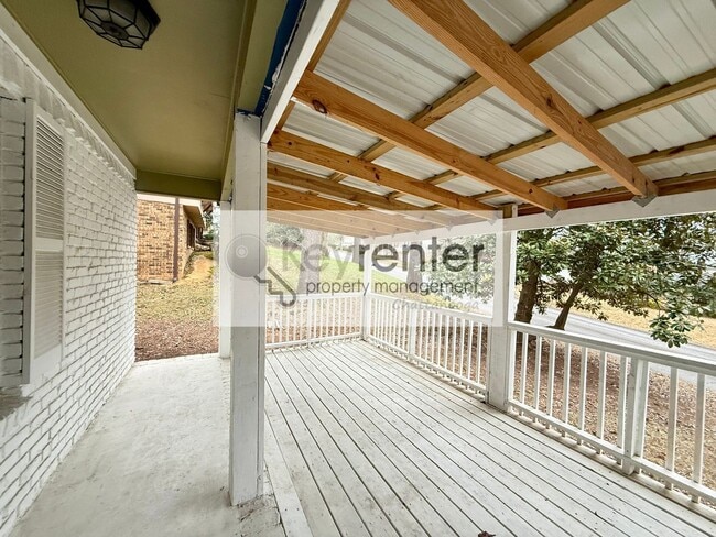 Photo - 1300 Highcrest Dr