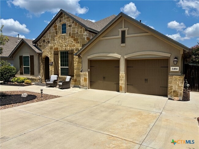 Building Photo - 1404 Pioneer Dr