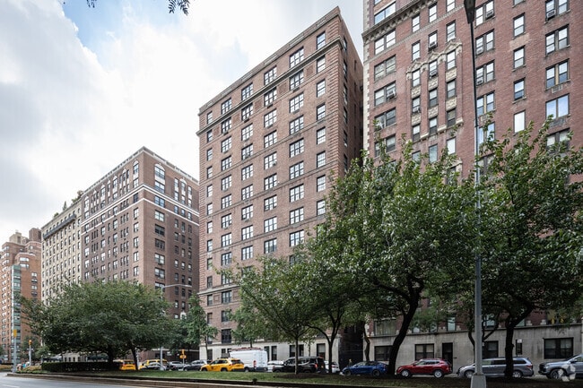 Photo - 1060 Park Ave