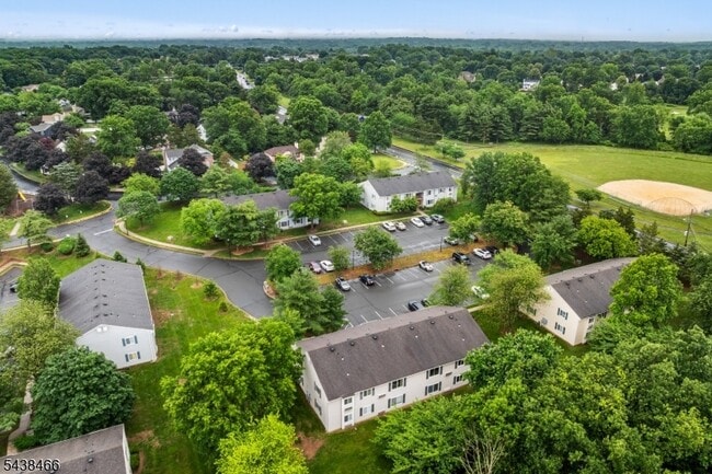 Photo - 111 Aimwick Ct