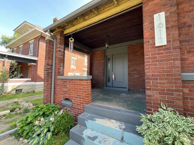 Photo - 1609-1611 Clifton Ave Unit 1611