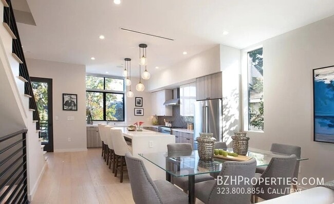 Photo - 4429 Tujunga Ave