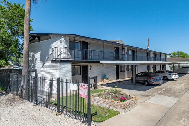 4822 Merwin St - Merwin Villa Apartments