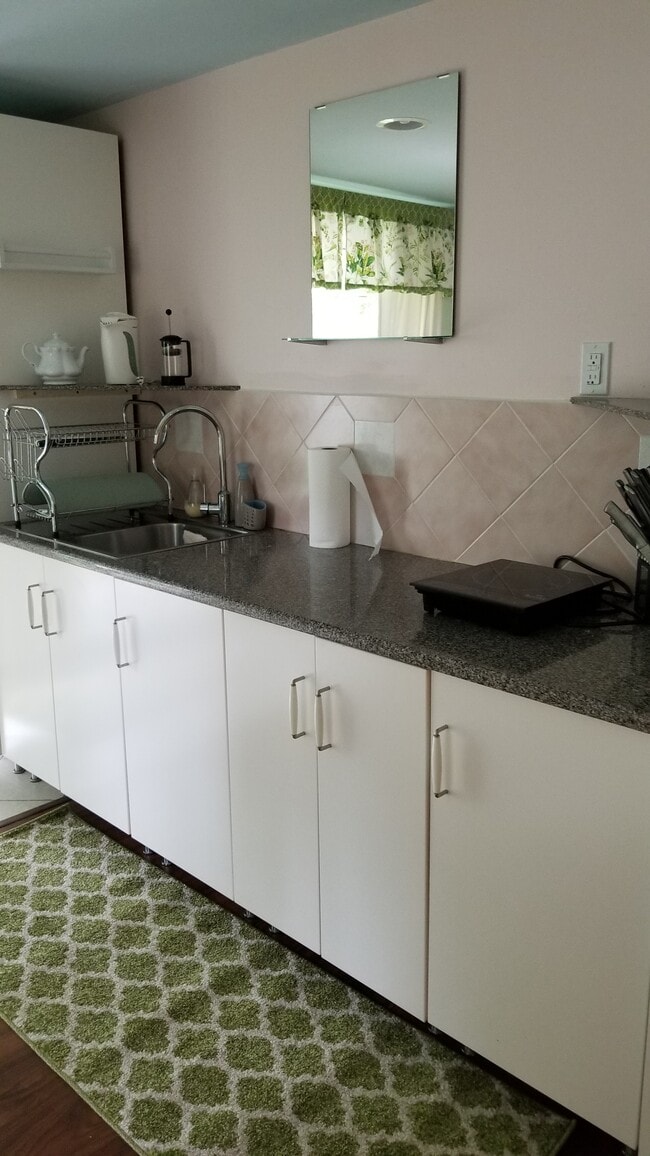 82 Elmwood Rd
