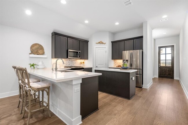 Photo - 418 Raleigh Dr