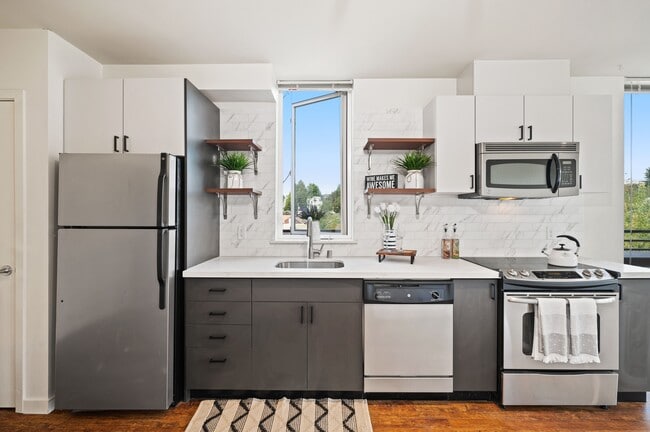 Photo - Wally Apartment - Discover Wallingford Cha...