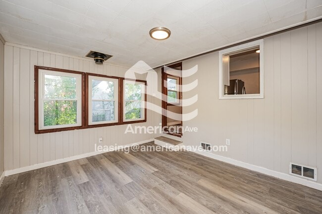 Photo - 158 Hawk Ave