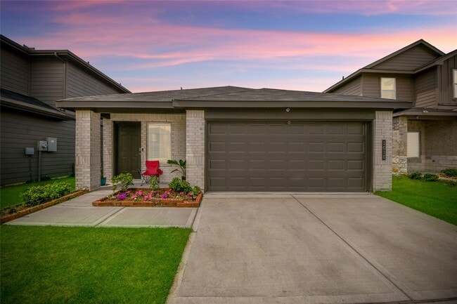 1010 Muscadine Vine Ln