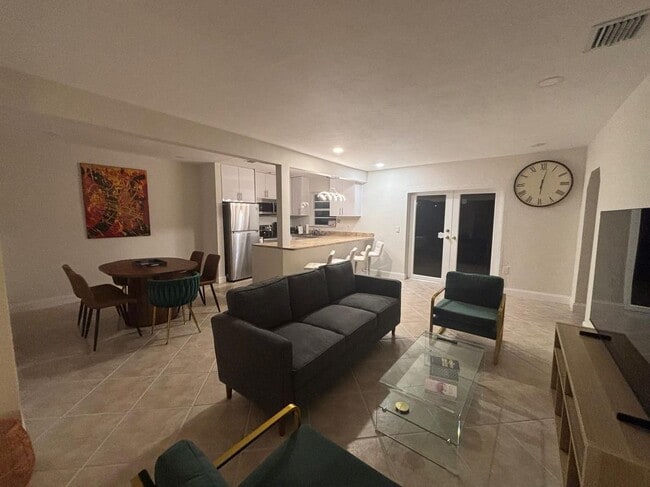 Photo - 1931 Mayo St