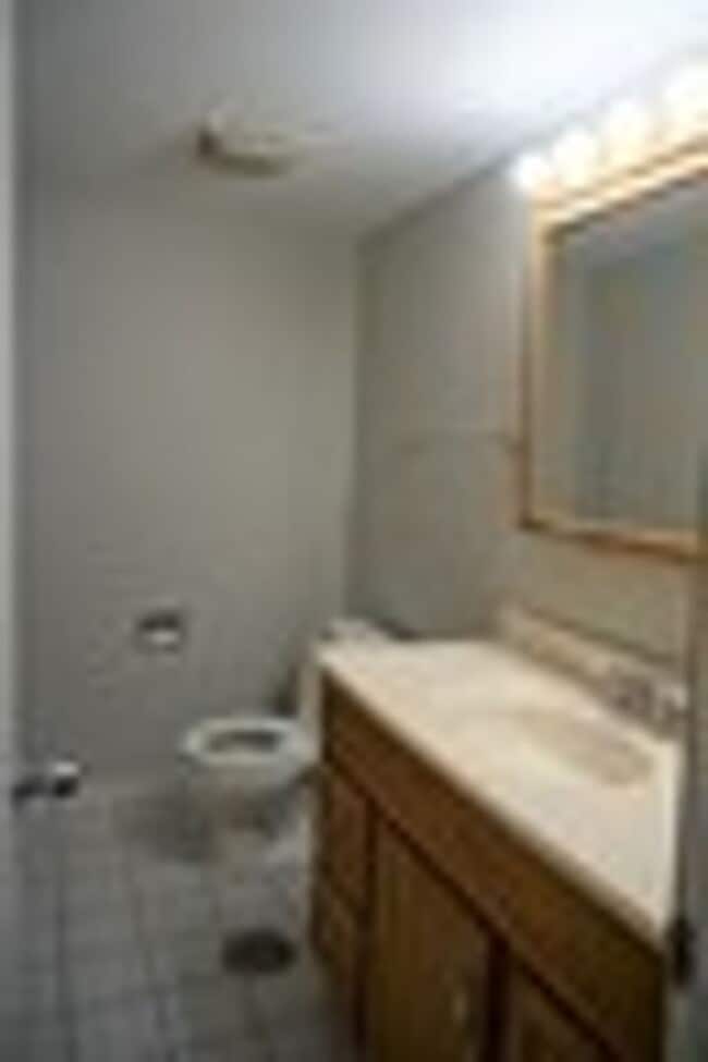 Photo - Newly Updated 2 bedroom 1.5 Bath Unit.