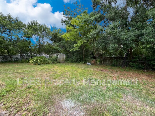 Photo - 429 Wiltshire Rd