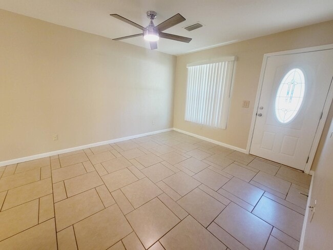 Photo - 5680 Doonesbury Way