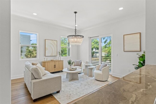 Photo - 500 E Davis Blvd