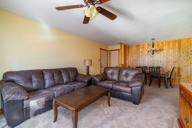 Building Photo - San Mateo - Unit 1