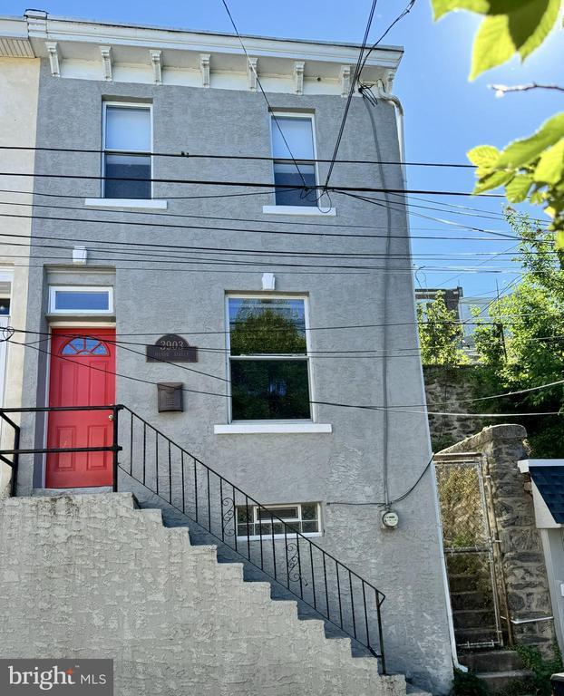 Building Photo - 3903 Manor St Rental