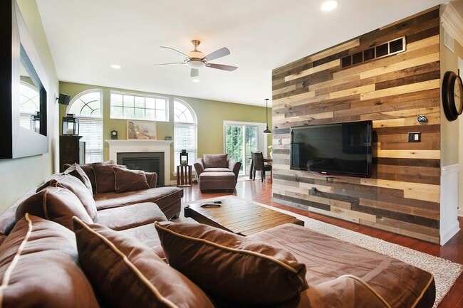 Photo - 216 Westbrook Dr