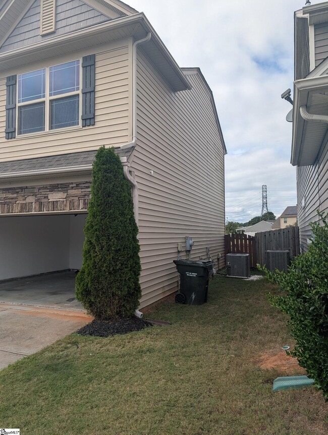 Photo - 212 Werninger Ct