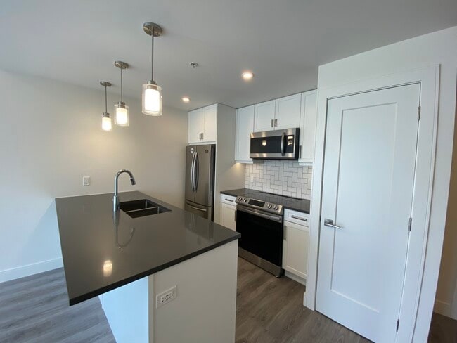 119 Haliburton St