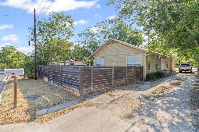 Building Photo - 8607 Guadalupe St Rental