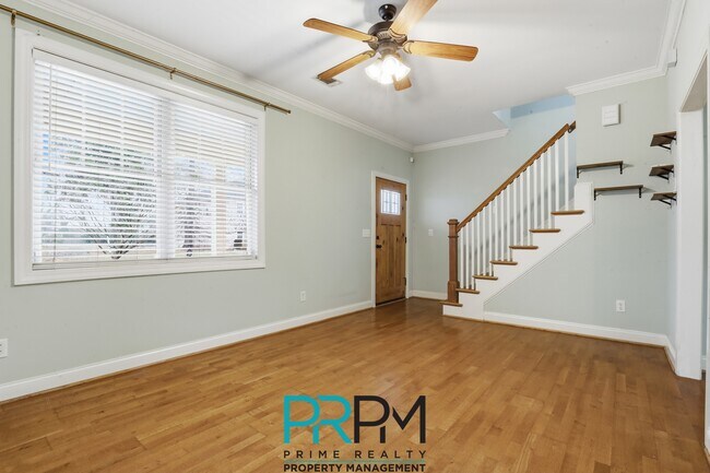 Photo - 208 A Anderson St