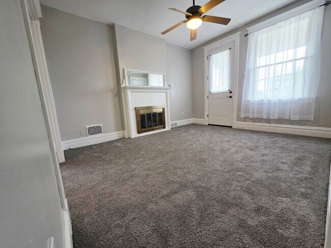 Photo - Killer view! 2 bed 1 bath Mt Washington! AVAILABLE 6/1 Unidad 456 Bailey