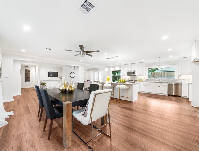 Photo - 4309 Stillbrooke Dr